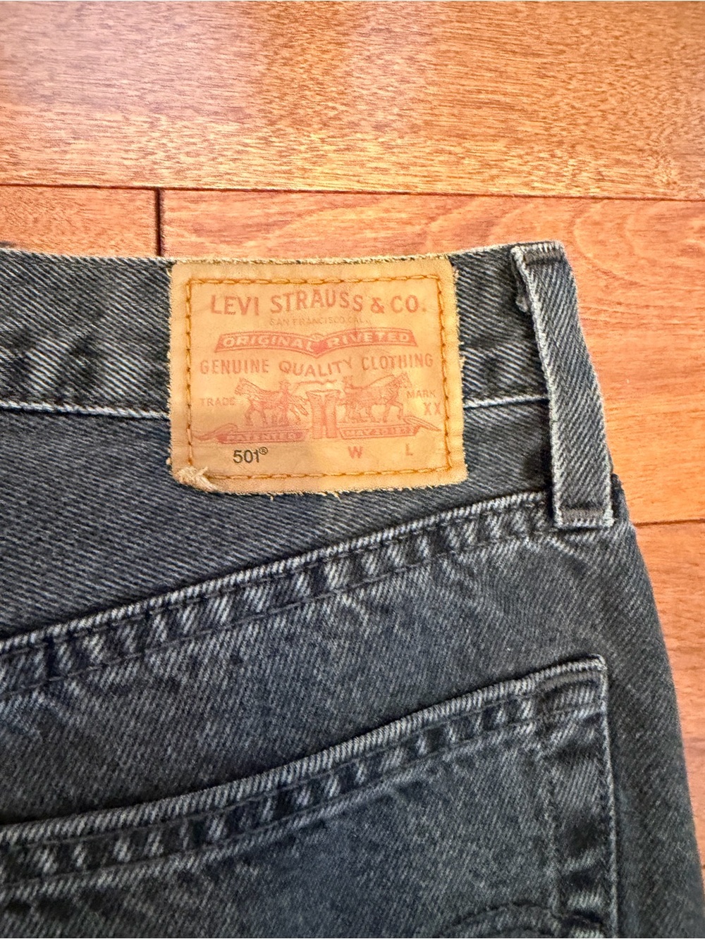 Levi’s Premium 501 Black Studded Straight Leg Jeans W26 L28 - Picture 6 of 9